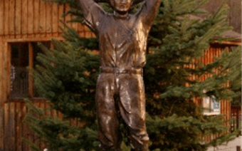 Bronze statue of baseball pitcher Christy Mathewson