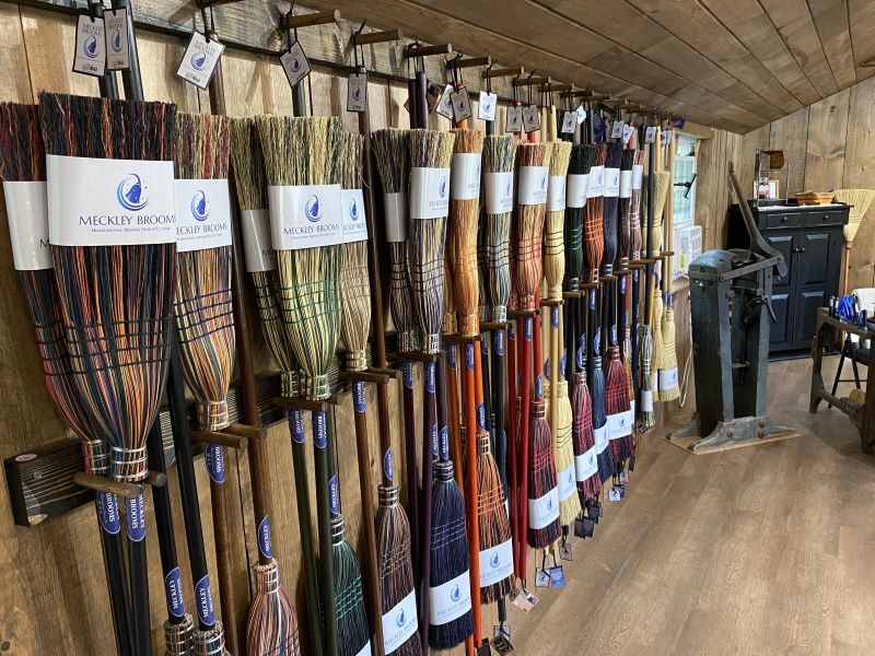 Sixth-Generation Broom Makers Open Shop in Lopez